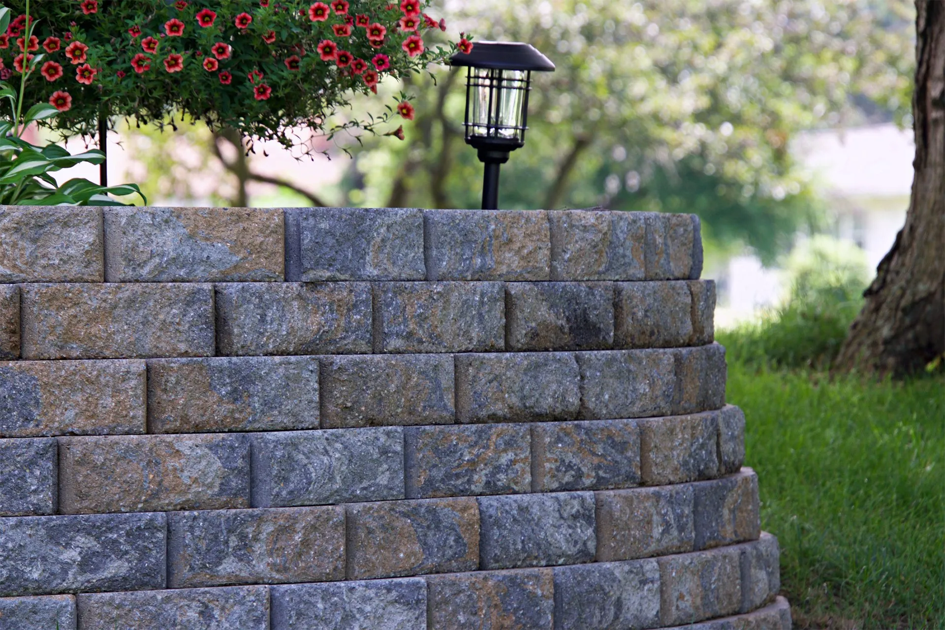 You are currently viewing Stone Retaining Wall Brisbane: Materials & Installation