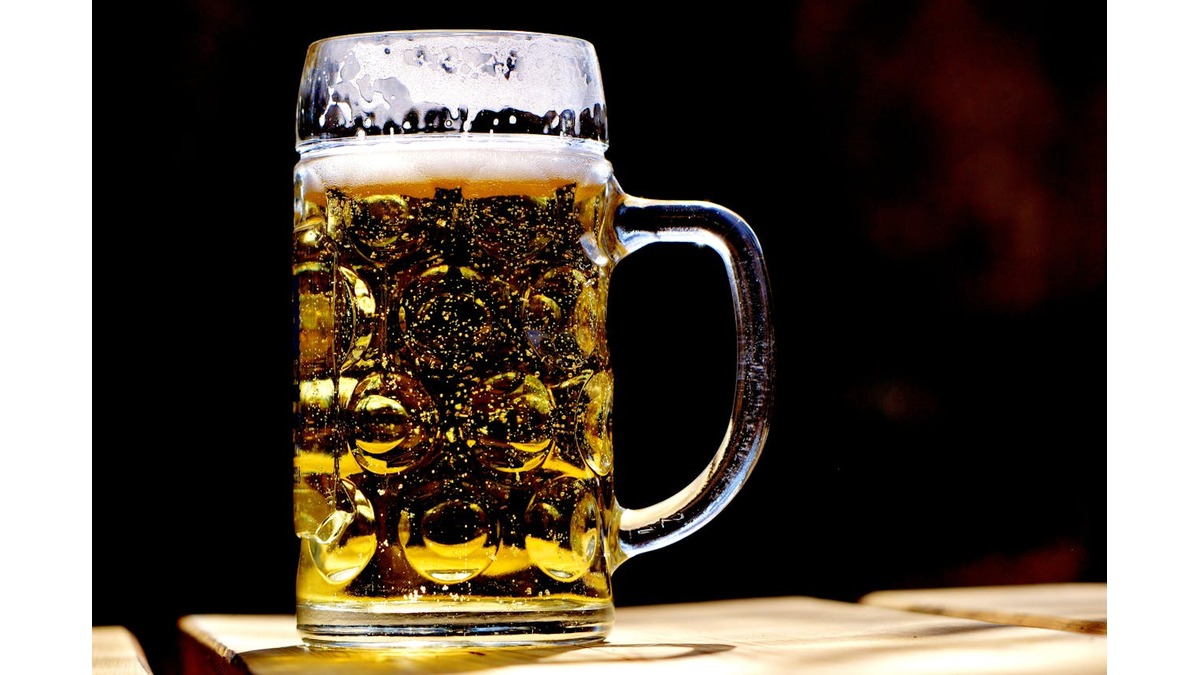 You are currently viewing Becomes Bubbly as Beer: How Carbonation Shapes Our Favorite Brews