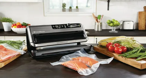 You are currently viewing How a Vacuum Bag Sealer Machine Can Revolutionize Your Food?