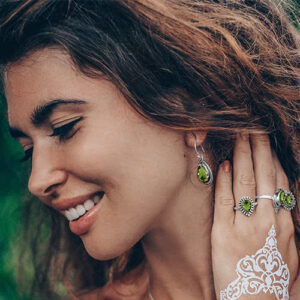 Read more about the article Sterling Silver: Curate a Unique Moldavite Jewelry Collection on a Budget