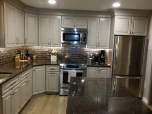 Read more about the article What Are The Best Paint Options For Kitchen Cabinets?