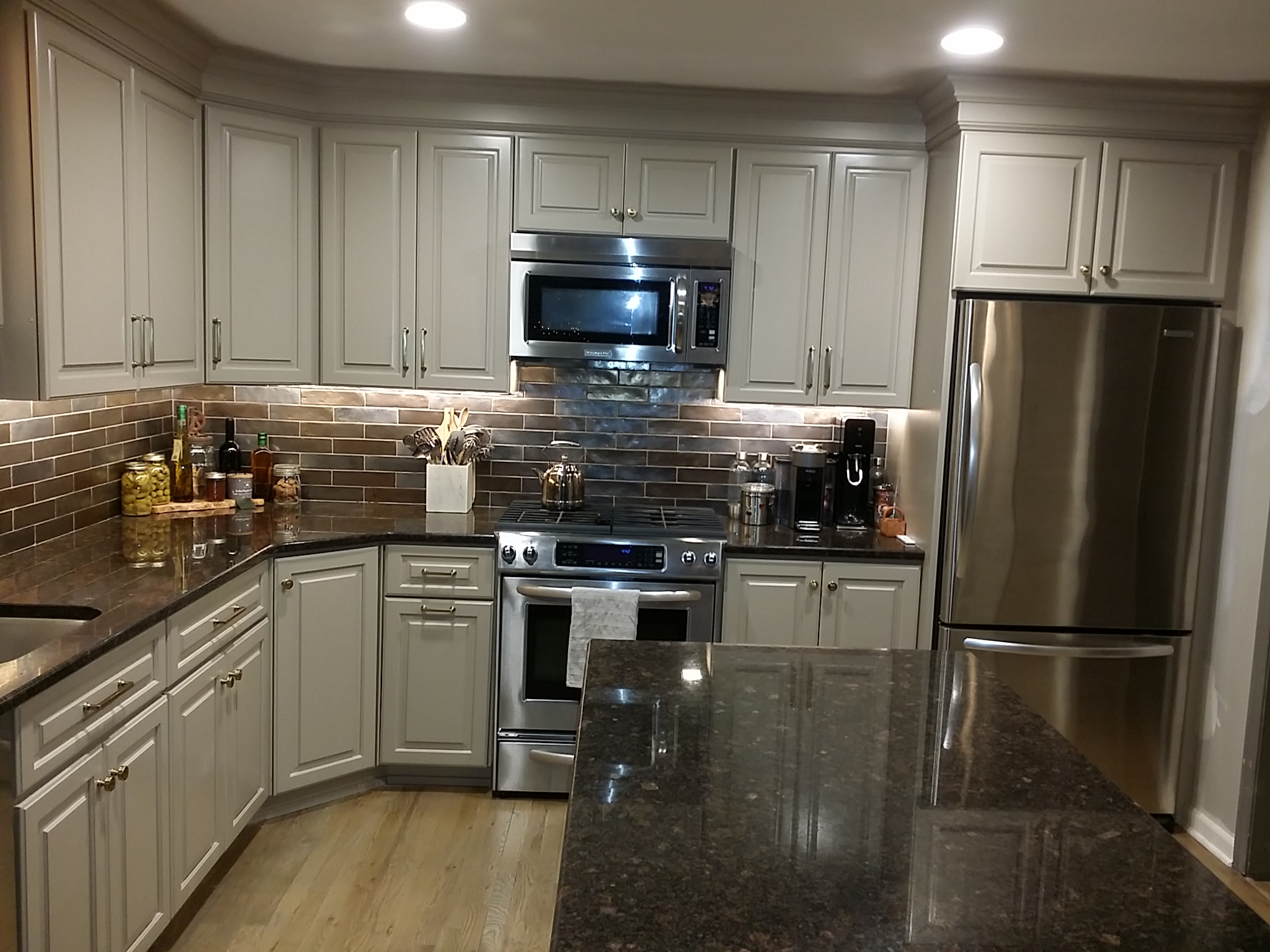 You are currently viewing What Are The Best Paint Options For Kitchen Cabinets?