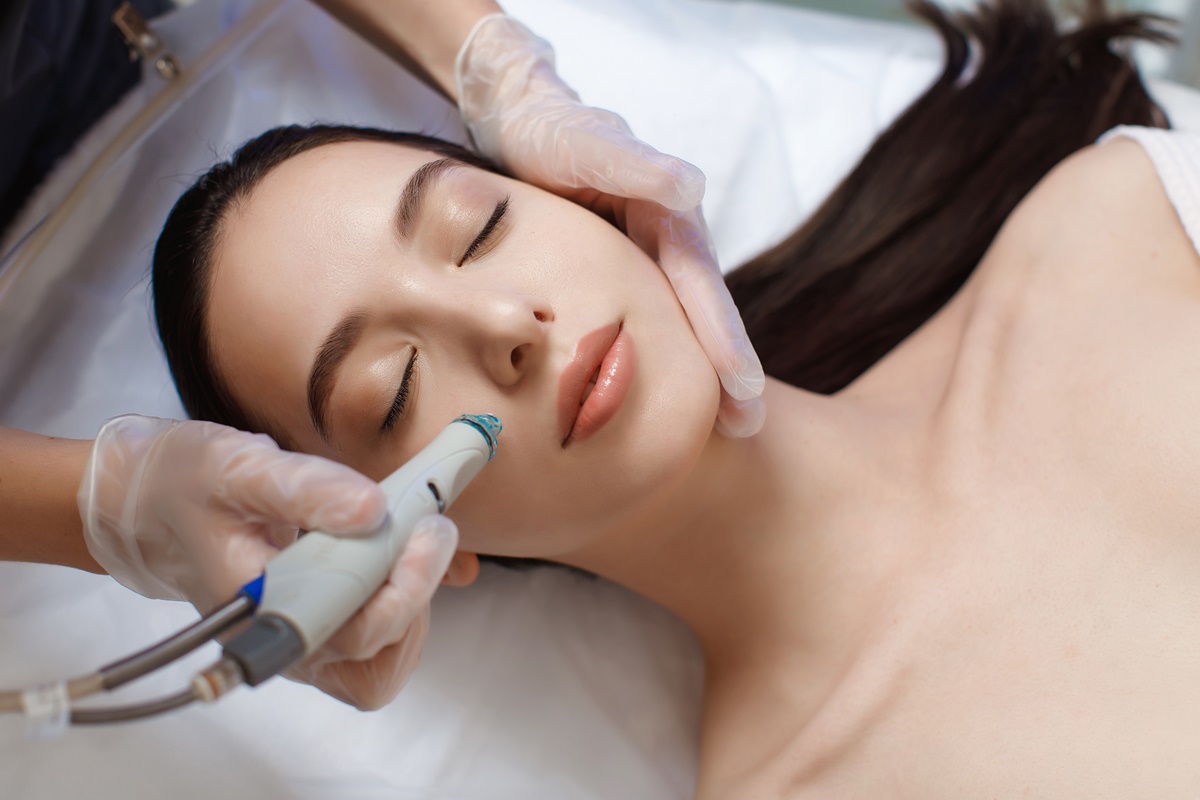 You are currently viewing 10 Reasons to Try HydraFacial at Tajmeels Clinic Today