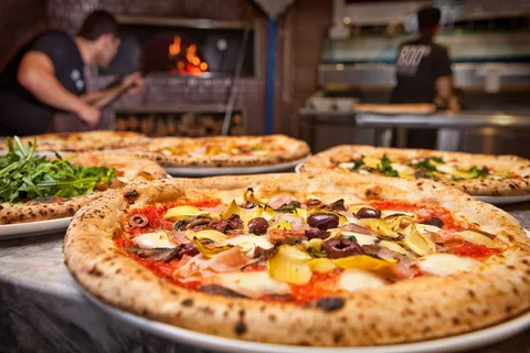 You are currently viewing Pizza Truck Catering Sydney: 12 Reasons It’s a Hit