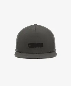 Read more about the article Fear of God Hat: Ultimate Streetwear Essential