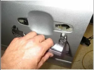 Read more about the article How to 2010 Hyundai Elantra Exterior Door Handle Replacement