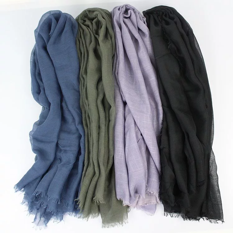 You are currently viewing How Bamboo Scarves Compare to Other Eco-Friendly Fabrics