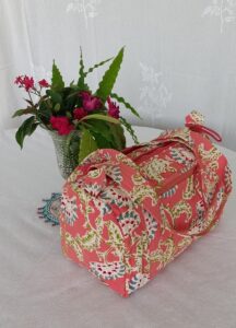 Read more about the article Buy Cabin Bags: Shop Trendy Cabin Bags Today at Soma Blockprints