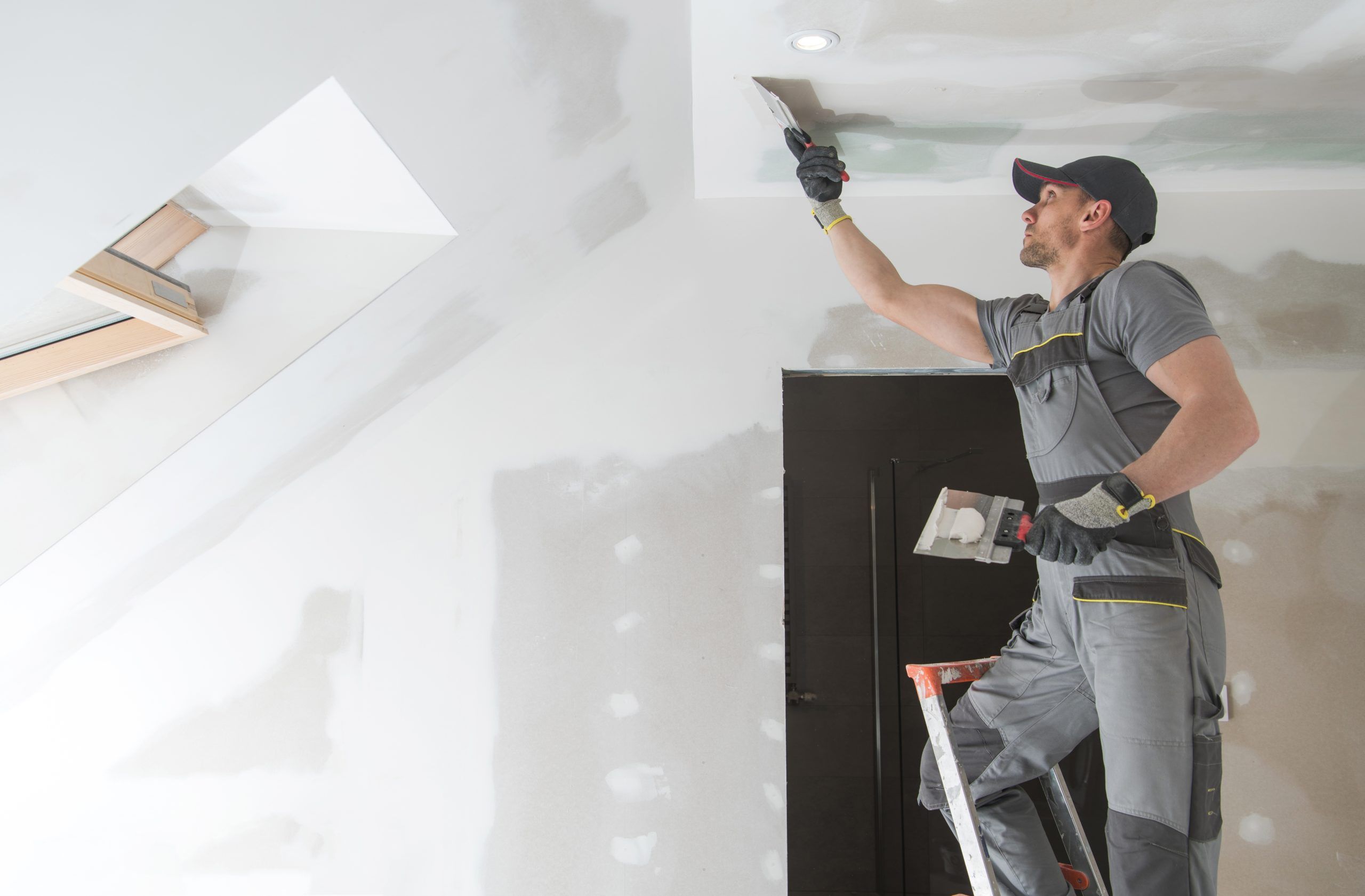 Read more about the article Ceiling Repairs Calgary: Your Solution to Ceiling Damage